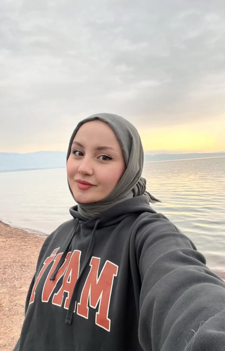 Çay Enerji Dolu Kadın Bayan Escort Safiye